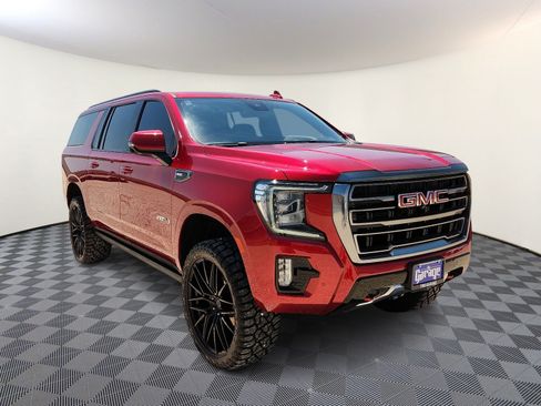 Used 2023 GMC Yukon XL AT4 w/ AT4 Premium Plus Package AWD/4WD image 6