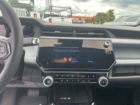 New 2027 Chevrolet Bolt RS w/ Technology Package FWD image 22