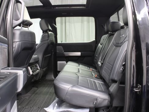 Used 2025 Ford F250 Platinum AWD/4WD image 16
