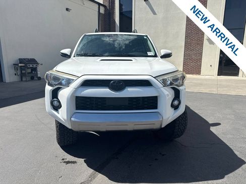 Used 2021 Toyota 4Runner TRD Off-Road Premium AWD/4WD image 2