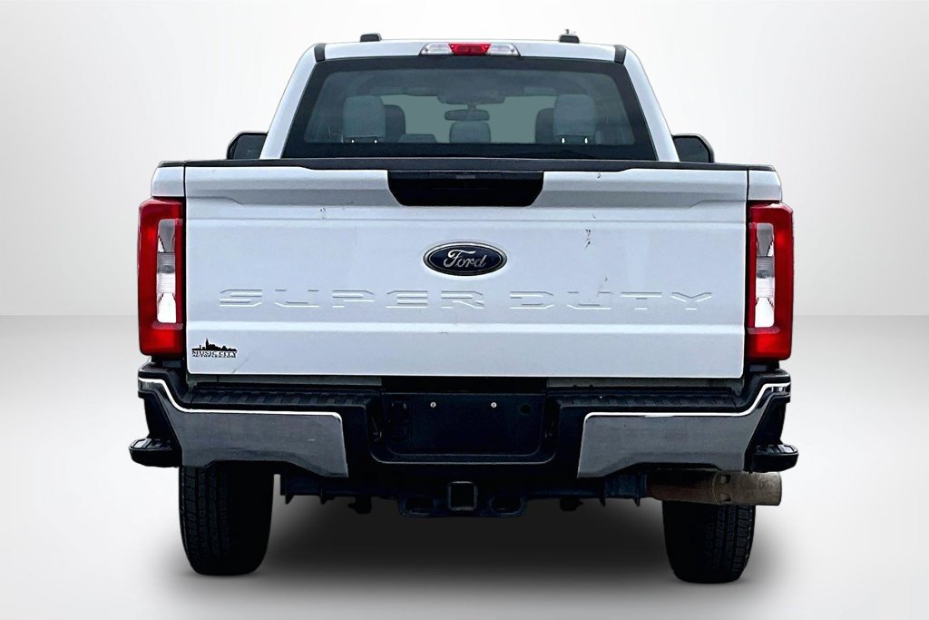 Used 2024 Ford F250 XL w/ FX4 Off-Road Package AWD/4WD image 7