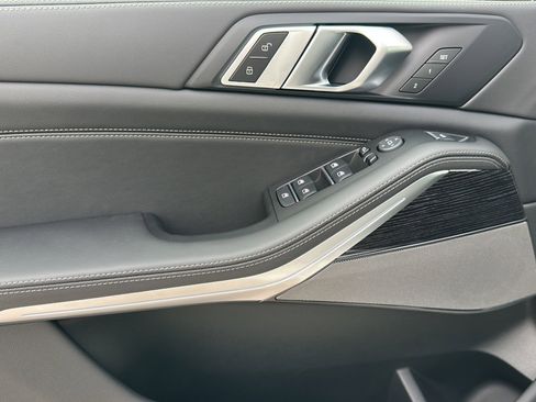 New 2026 BMW X5 sDrive40i w/ M Sport Package image 13