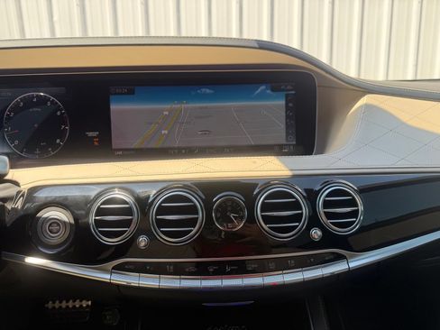 Used 2020 Mercedes-Benz S 560 Sedan image 16