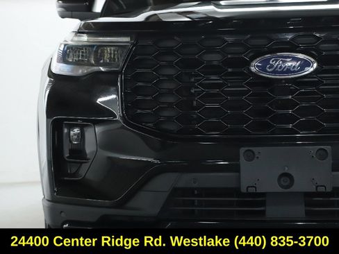 Used 2025 Ford Explorer ST-Line AWD/4WD image 7