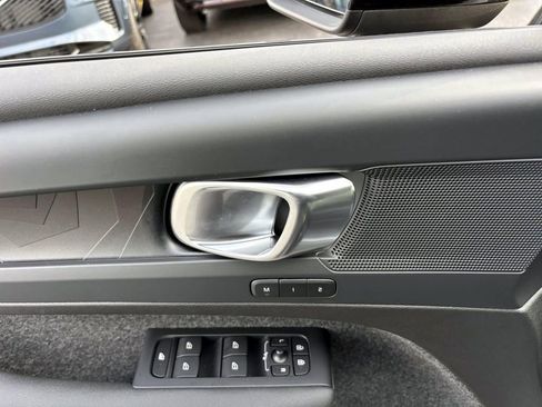 Used 2024 Volvo XC40 Recharge Core w/ Protection Package Premier image 12