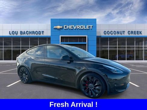 Used 2022 Tesla Model Y Performance image 2