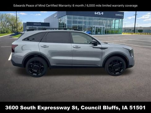 Used 2025 Kia Sorento SX AWD/4WD image 2
