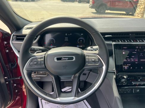 New 2026 Jeep Grand Cherokee L 4WD image 13