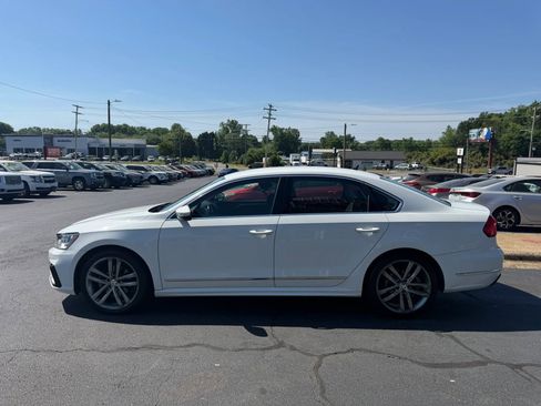 Used 2016 Volkswagen Passat 1.8T R-Line image 4