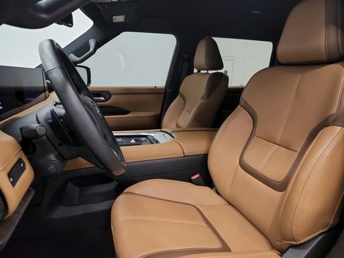 Used 2025 Nissan Armada SL w/ Captain's Chari Seat Package RWD image 19