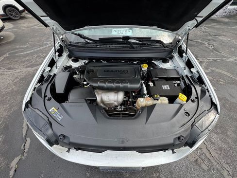 Used 2020 Jeep Cherokee Latitude w/ Cold Weather Group image 26