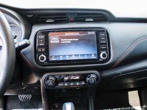 Used 2023 Nissan Kicks SR FWD image 16