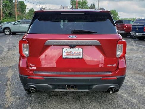 Used 2021 Ford Explorer XLT w/ Equipment Group 202A AWD/4WD image 6