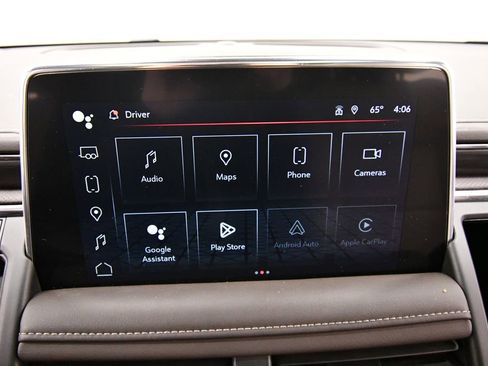 Used 2024 GMC Yukon XL SLT w/ SLT Premium Package image 25