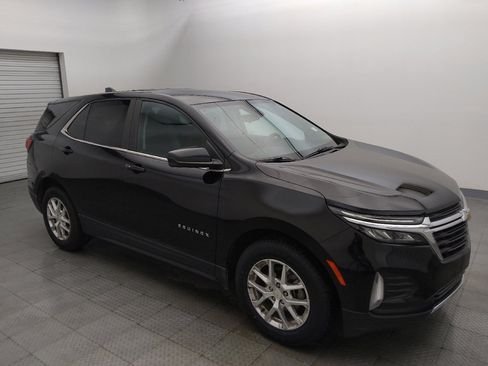 Used 2022 Chevrolet Equinox LT w/ Driver Convenience Package FWD image 11
