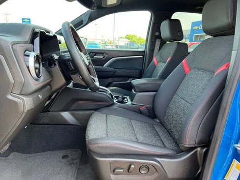 Used 2024 Chevrolet Colorado Z71 w/ Z71 Convenience Package 2 AWD/4WD image 4