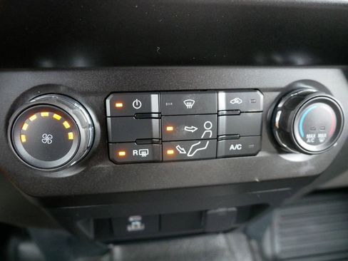 Certified 2022 Ford F350 XL w/ Power Equipment Group image 26