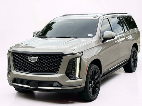 Certified 2025 Cadillac Escalade ESV Sport Platinum w/ LPO, ONYX Package AWD/4WD image 11