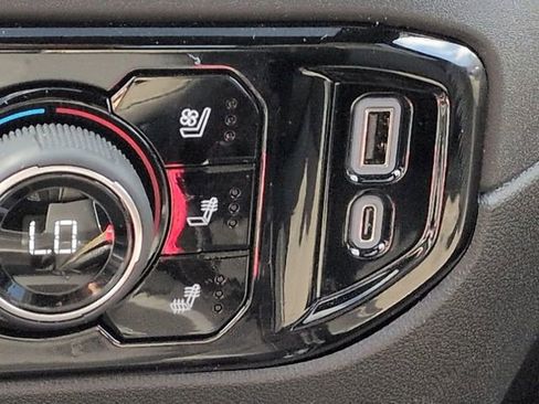 Used 2025 Chevrolet Silverado 2500 ZR2 w/ ZR2 Bison Edition image 26