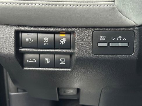 Used 2021 Toyota Avalon Limited w/ Advanced Safety Package image 15