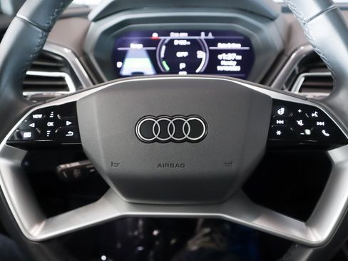 Used 2024 Audi Q4 e-tron Premium Plus image 18