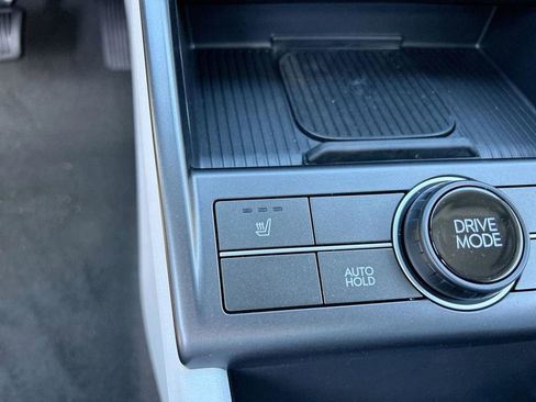 New 2026 Hyundai Kona SEL Premium image 17