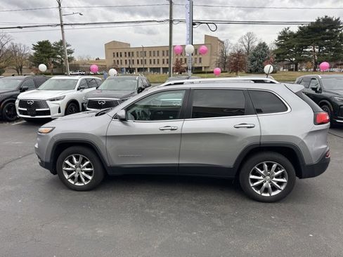 Used 2018 Jeep Cherokee Limited image 8