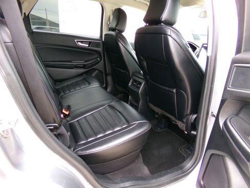 Used 2024 Ford Edge SEL image 12