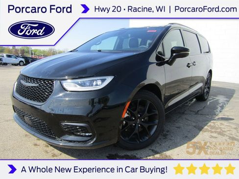 Used 2025 Chrysler Pacifica Limited FWD image 1