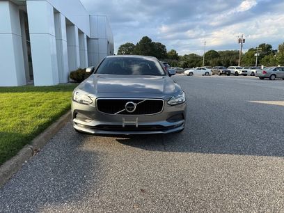 Used 2018 Volvo S90 T5 Momentum w/ Convenience Package