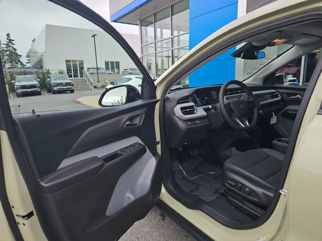 New 2027 Chevrolet Bolt LT w/ Dual Panel Sunroof Package FWD image 22