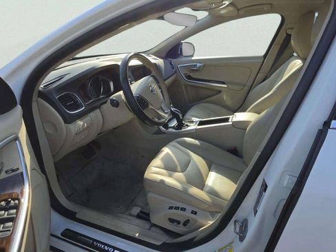 Used 2015 Volvo S60 T5 Platinum FWD image 9