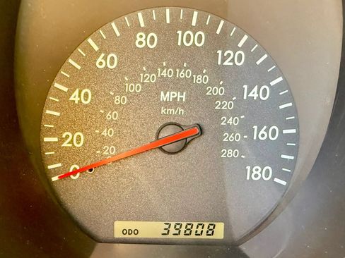 Used 2004 Lexus SC 430 Convertible RWD image 38
