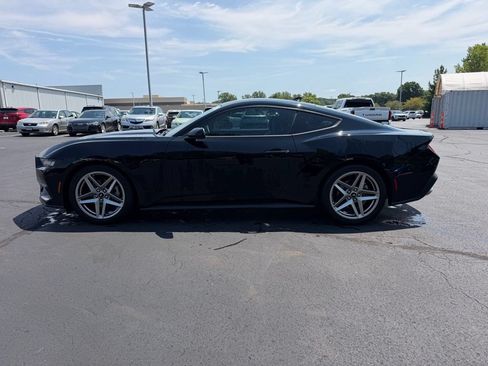 Used 2024 Ford Mustang Coupe RWD image 10