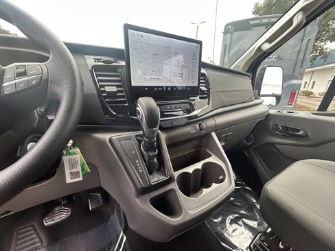 Used 2024 Ford Transit 350 XLT image 10