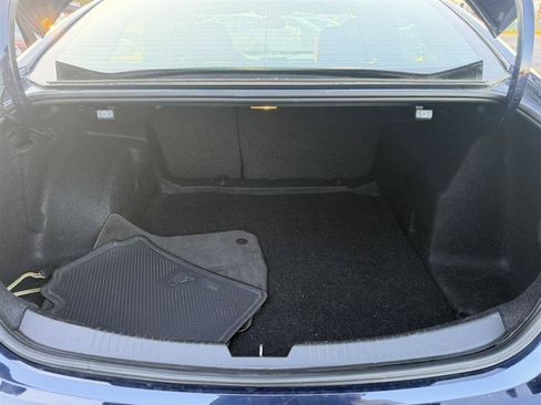 Used 2018 Chevrolet Malibu LT FWD image 28