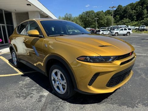 New 2024 Dodge Hornet GT w/ Cold Weather Group image 7