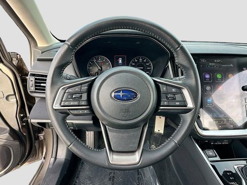 Used 2023 Subaru Outback Premium image 11