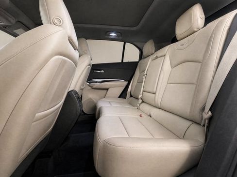 Used 2021 Cadillac XT4 Luxury w/ Cold Weather Package FWD image 10