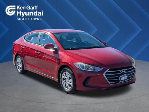 Used 2017 Hyundai Elantra SE FWD image 1
