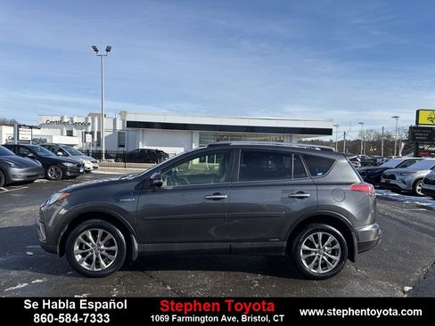 Used 2018 Toyota RAV4 Limited image 4