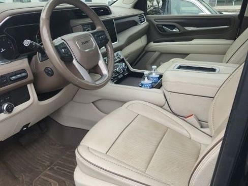 Used 2021 GMC Yukon Denali AWD/4WD image 11