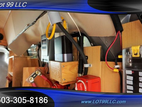 Used 2012 Ford E-350 and Econoline 350 XLT image 3