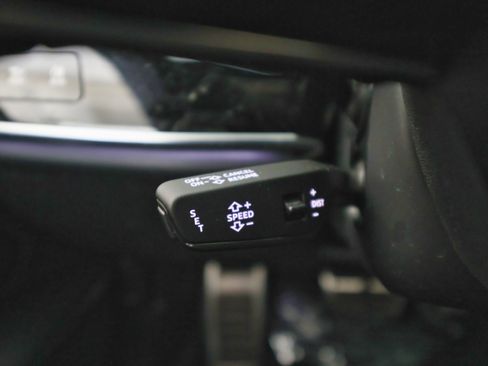 Used 2023 Audi S8 w/ S8 Executive Package image 40