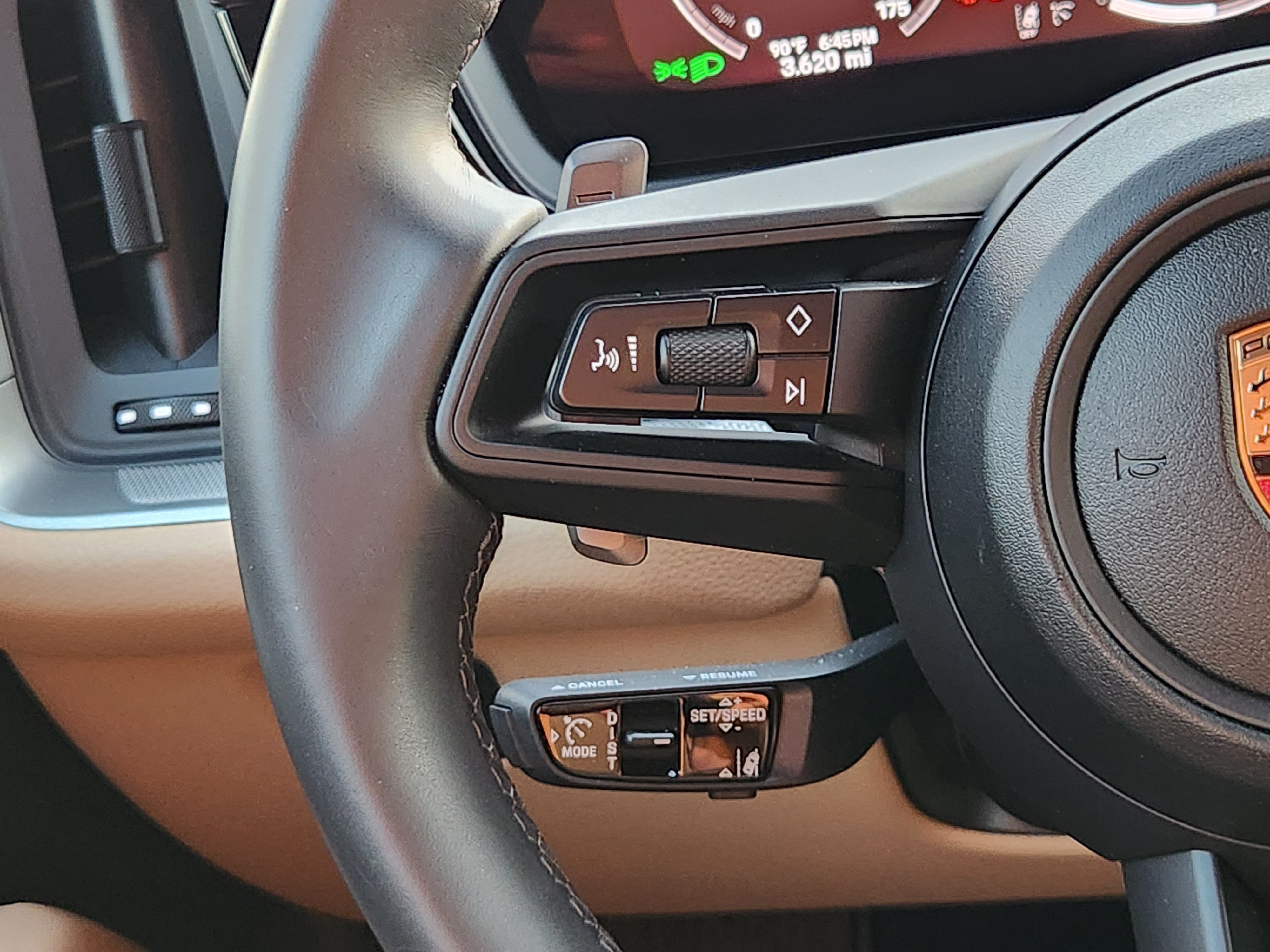 Certified 2026 Porsche Cayenne AWD/4WD image 29