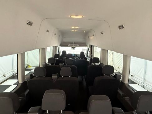 Used 2020 Ford Transit 350 XL image 20