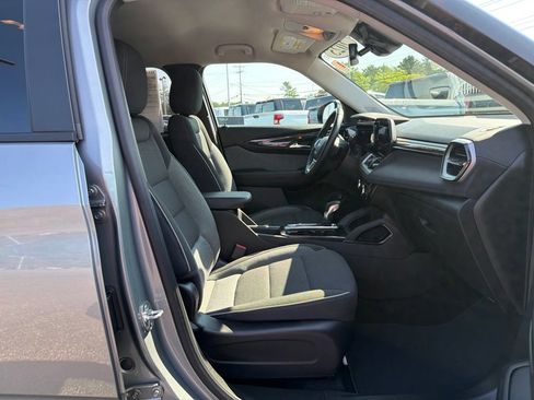 Used 2025 Chevrolet TrailBlazer LT w/ Convenience Package AWD/4WD image 31