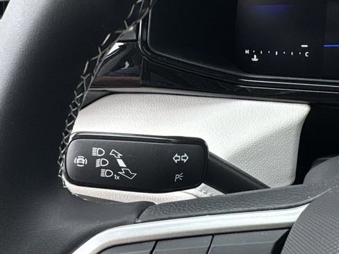 New 2026 Volkswagen Taos S FWD image 20