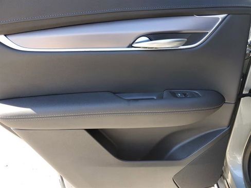 Used 2023 Cadillac XT5 Luxury FWD image 36