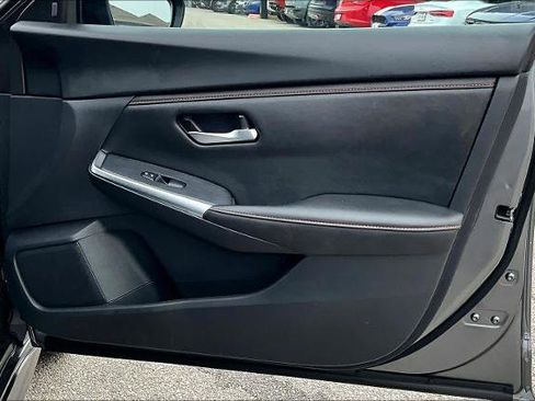 Certified 2025 Nissan Sentra SR image 22